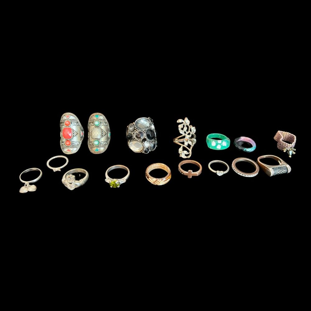 Lot of 16 rings